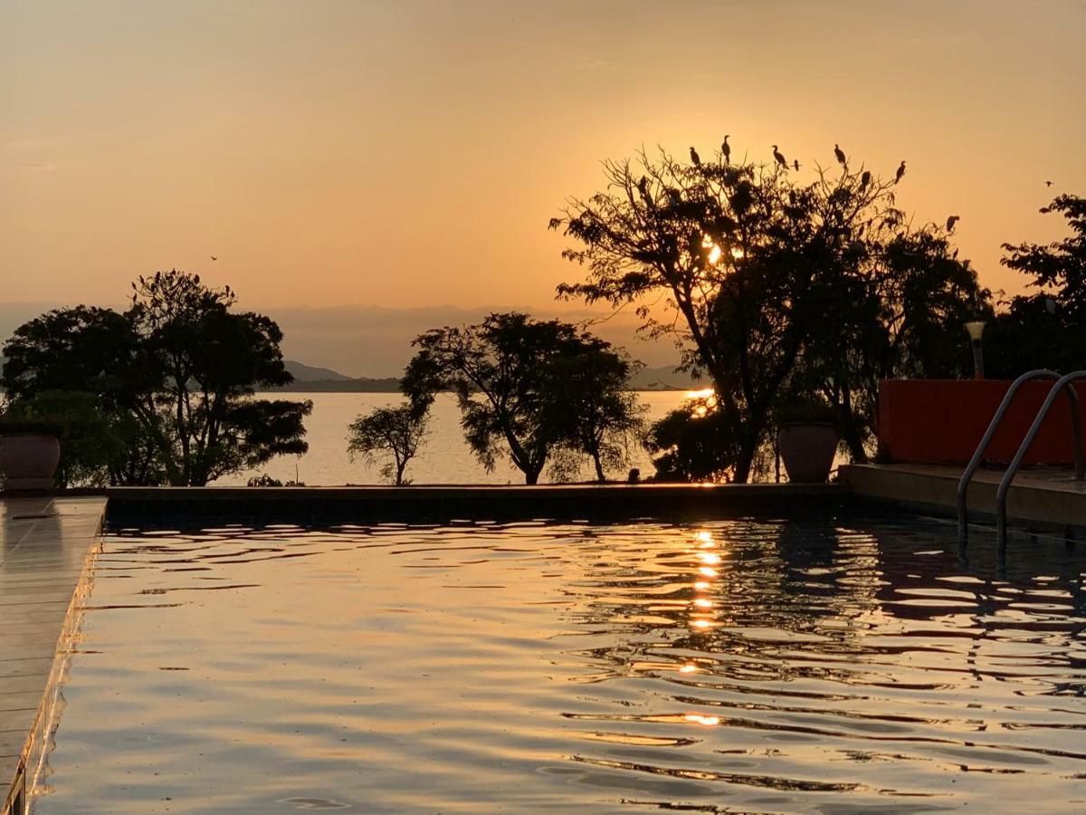 Samuka Island Retreat Villa Jinja Luaran gambar